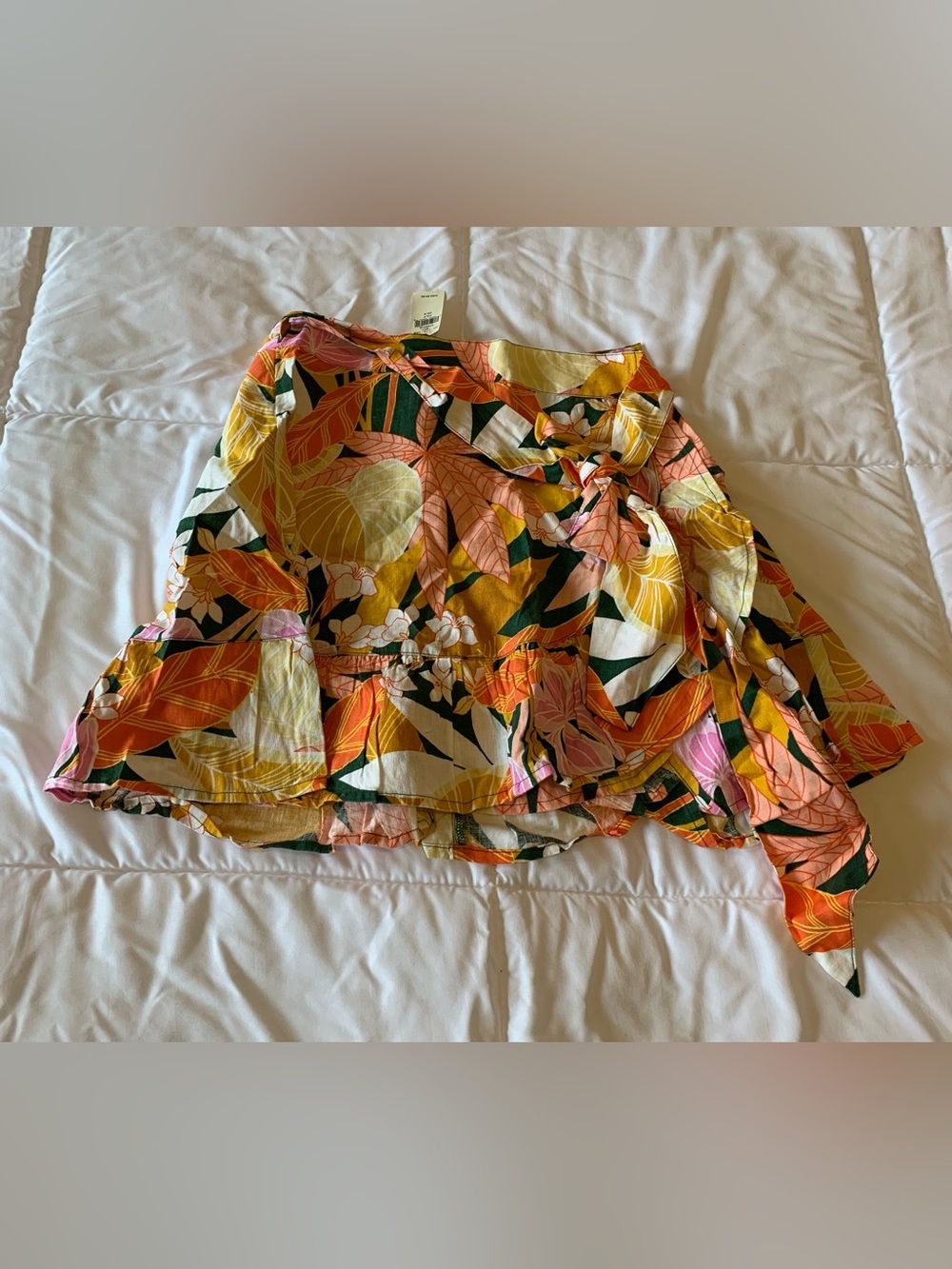 New with tags American Eagle floral wrap skirt size S